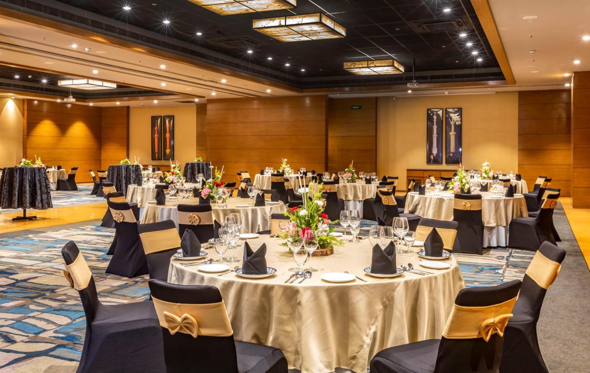 Altair Boutique Hotel Калькутта Экстерьер фото